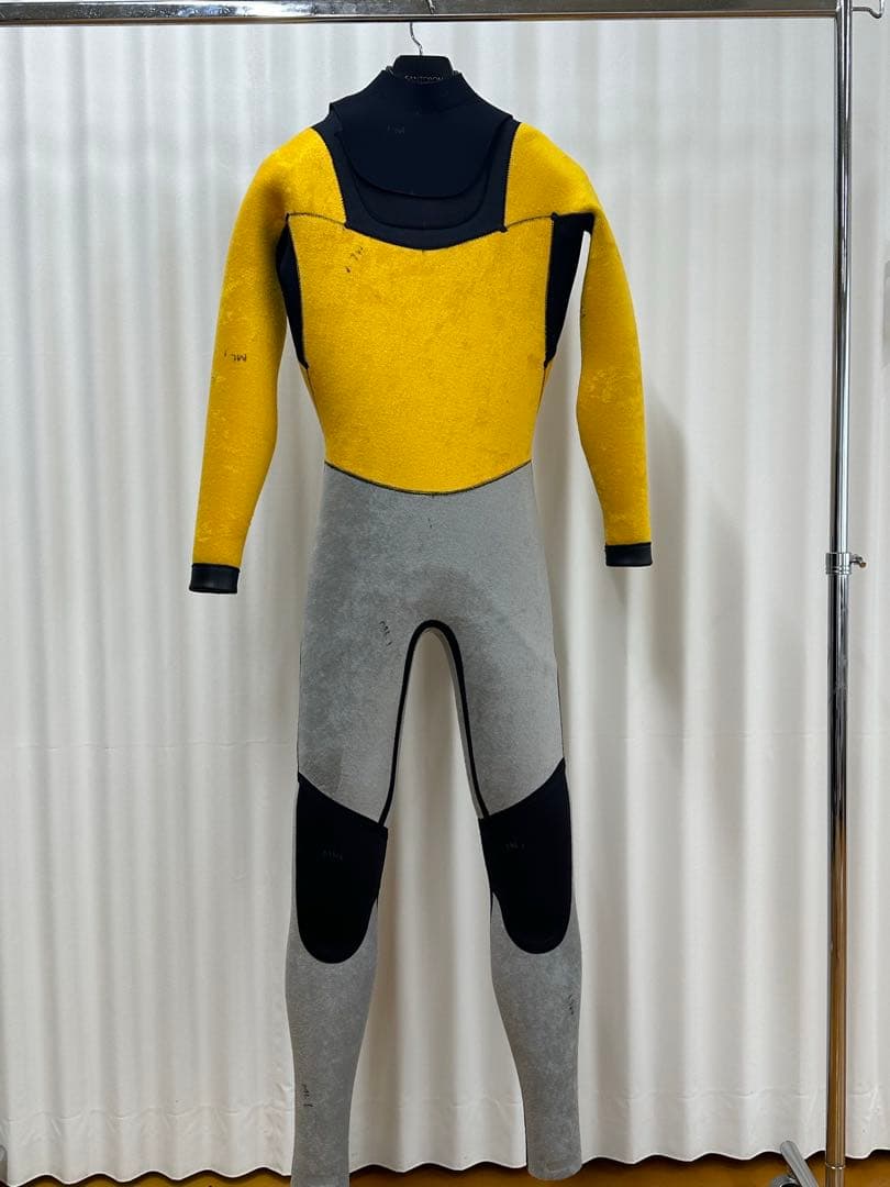 セミドライ　オールブラック　5/3mm チェストジップ　M, ML,XL