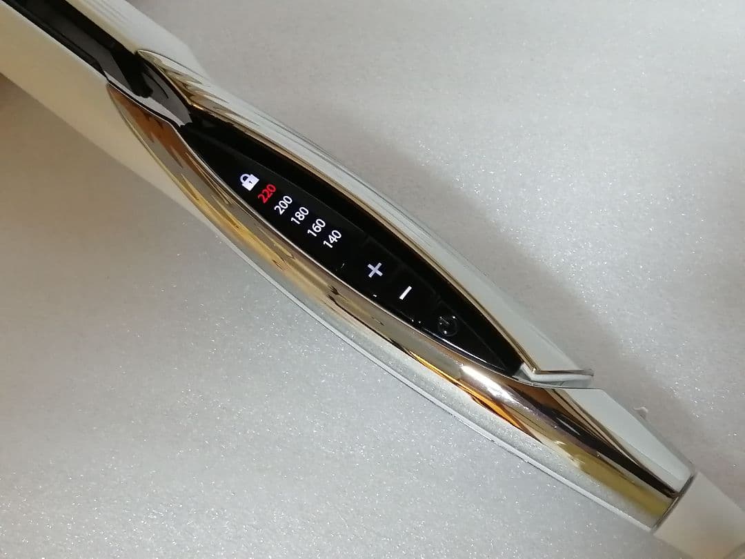 正規品リファ ビューテック ストレートアイロン 22年製 056