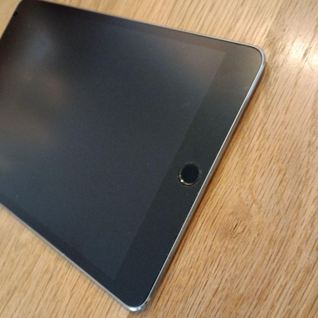 iPad mini4 Wi-Fiモデル 128GB シルバー