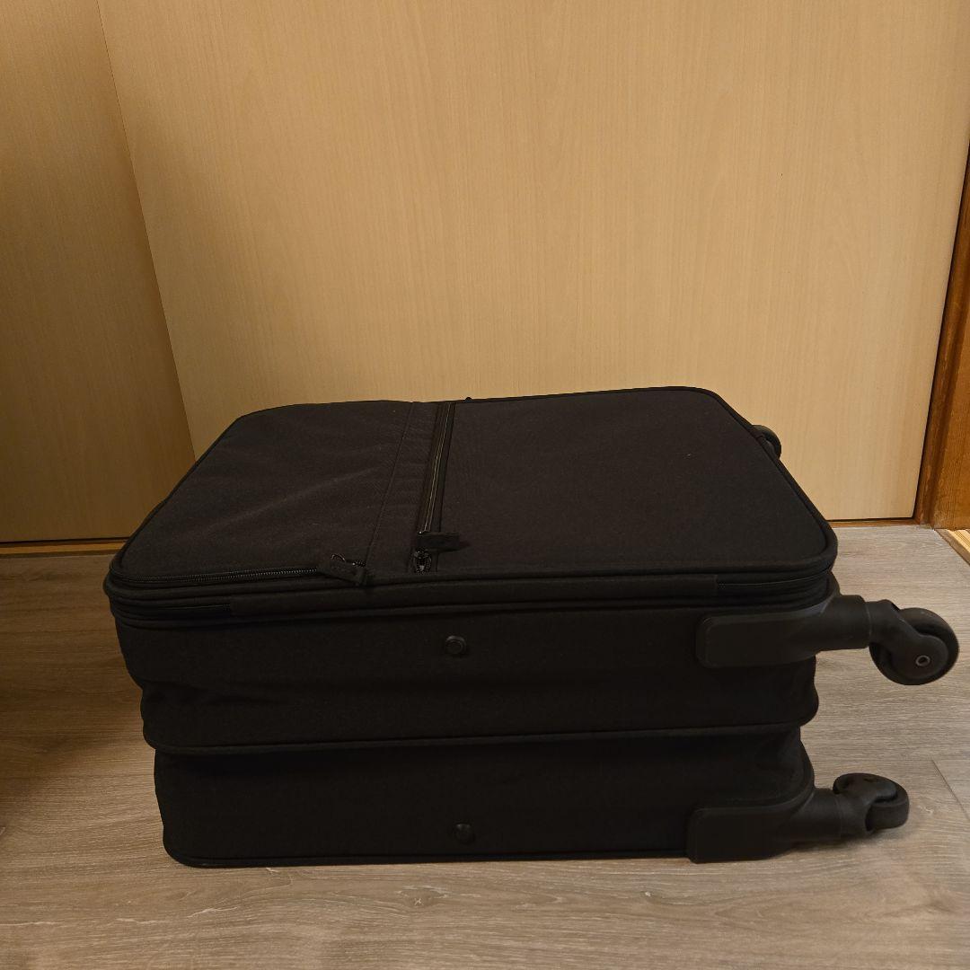 無印良品　半分の厚みで収納できるソフトキャリーケース　小型　36L　ブラック　黒