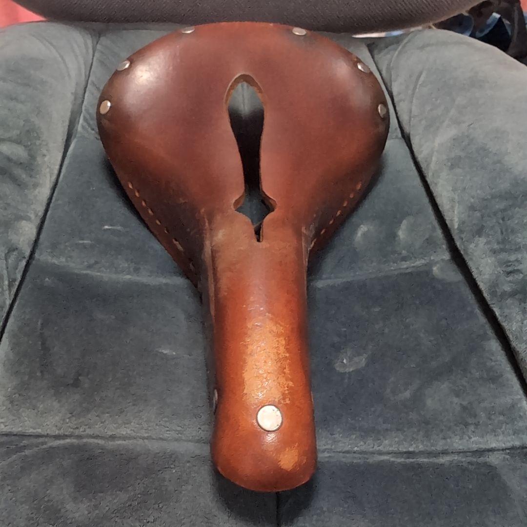 BROOKSのサドル B17