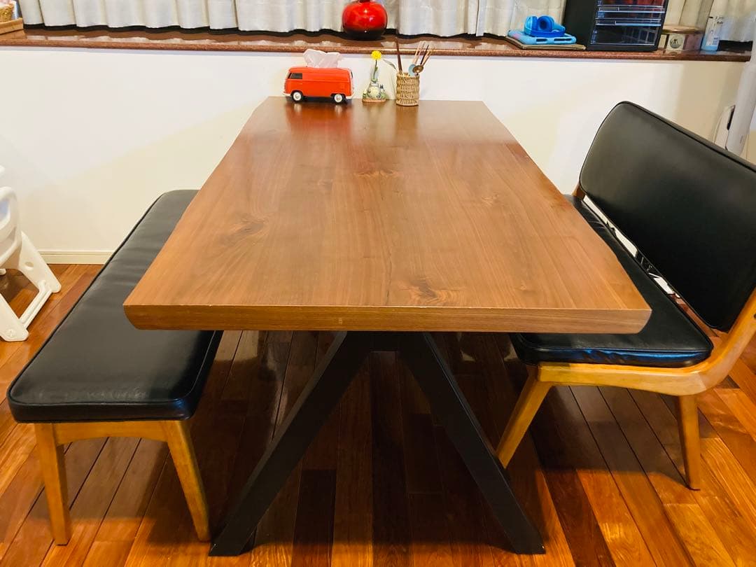 ACME Furniture モダンベンチチェア 黒 合成皮革 木製脚