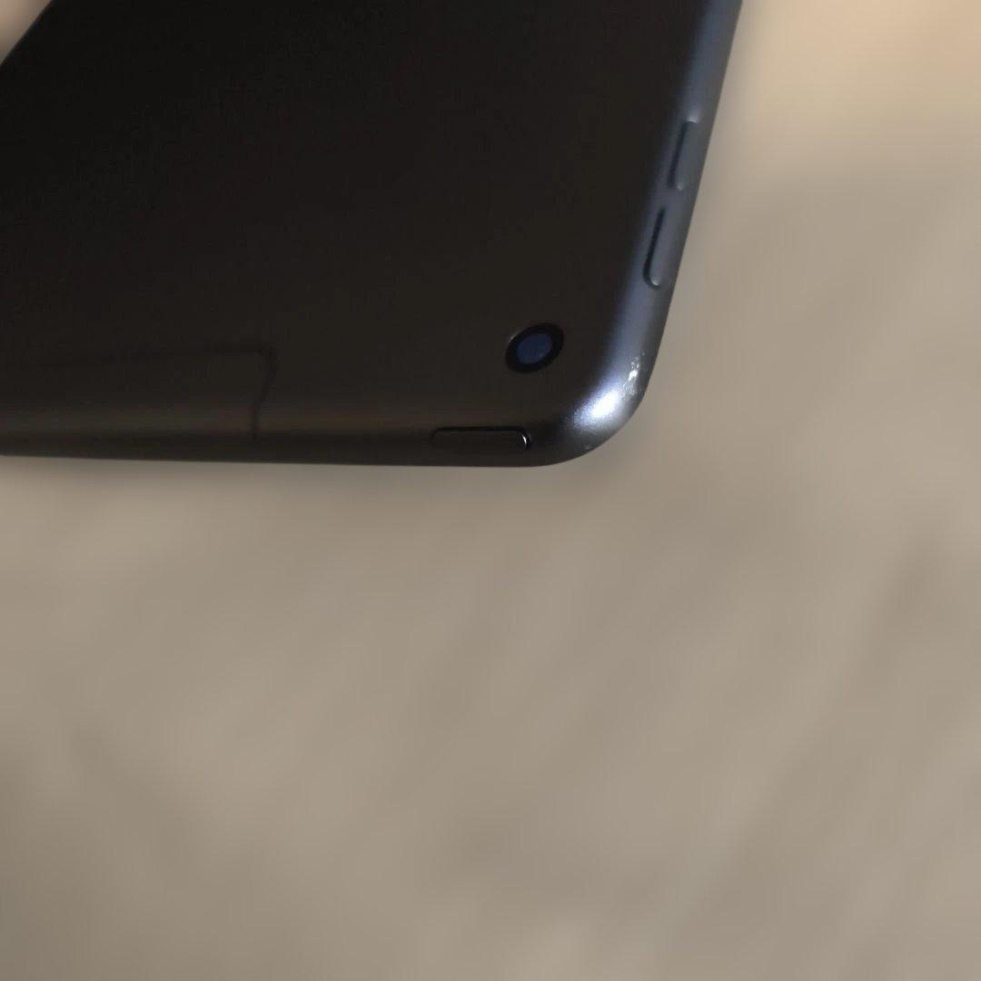 ゴ*ー様 Pad Air第3世代/64GBスペースグレイWi-Fi+Cellul