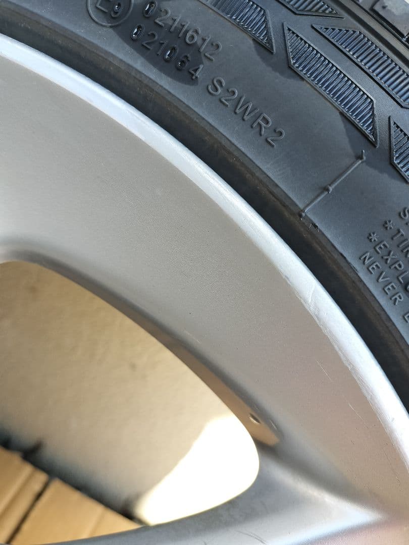 プリウス30　純正17インチ ツーリングホイール