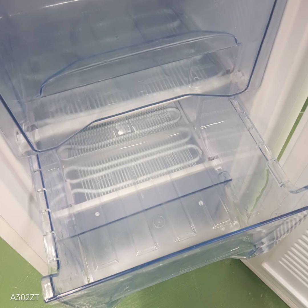 R28 冷凍庫　右開き　60L 美品　大人気モデル　保証込み