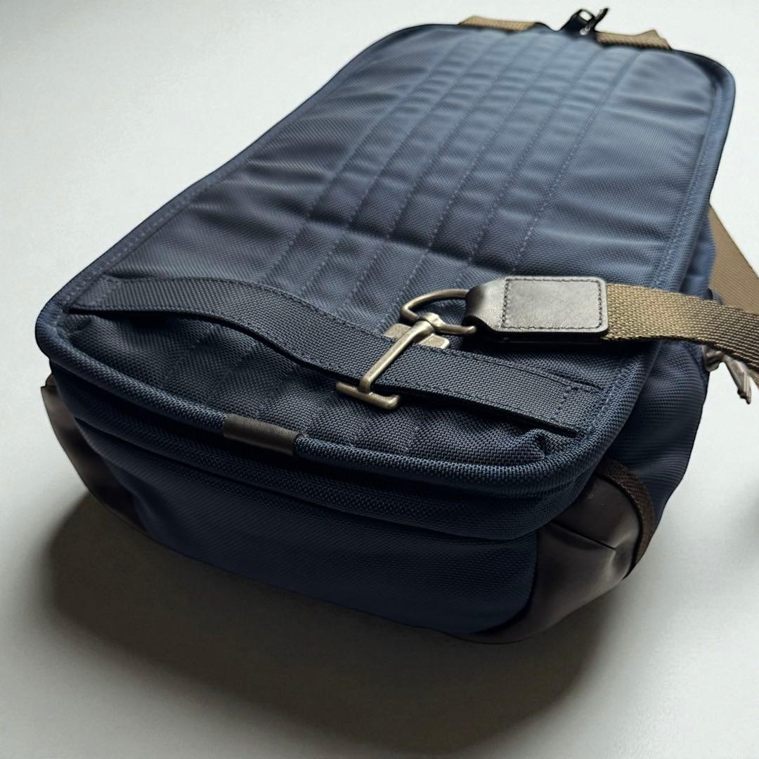 美品　TUMI トゥミ　アルファ ブラボー　サラトガ　スリングショルダーバッグ