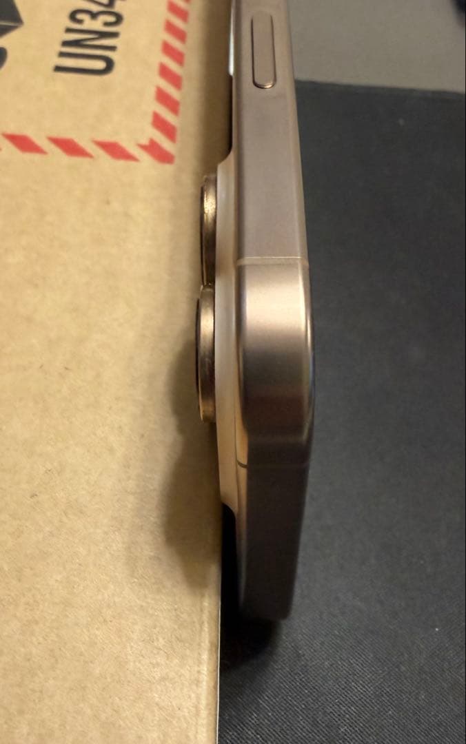 Apple iPhone デザートチタニウム16 Pro Max 256g本体