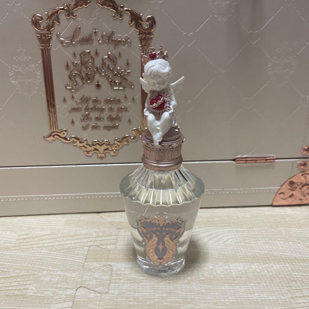 フラワーノーズリトルエンジェルシリーズのボックスのみと香水2つ