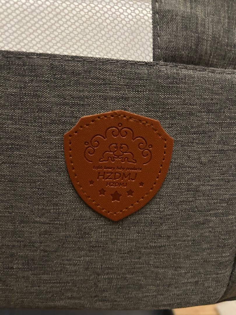 【美品】HZDMJ ベビーベッド グレー ゆりかご機能あり ※日本製マット付き