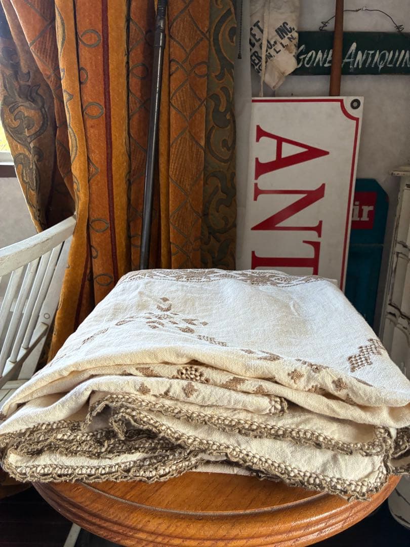フランス　アンティーク　大判カバー　テーブル　ベッド　カバー　クロス　刺繍　B