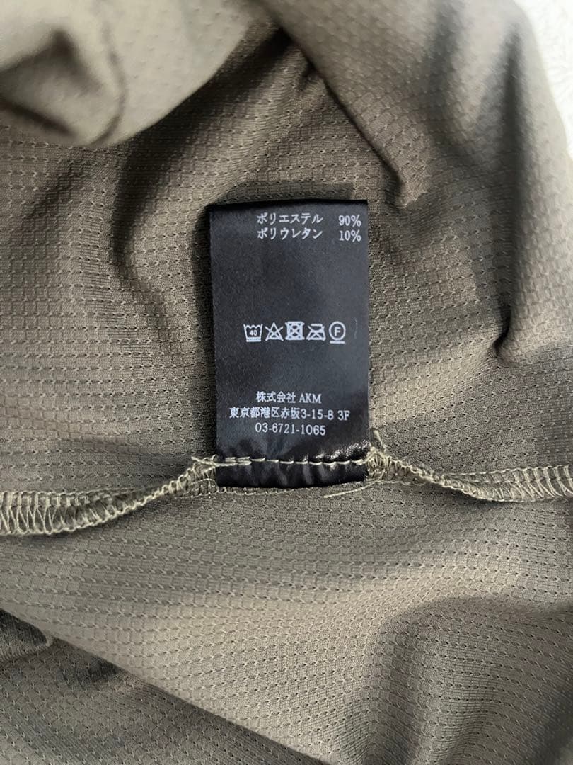 【美品】1PIU1UGUALE3 GOLFウノピュウゴルフ　モックネック