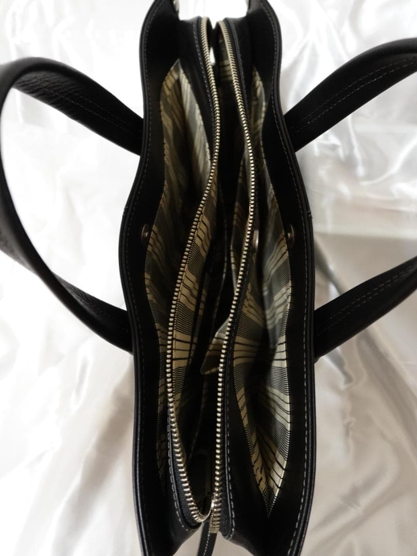 ポール・スミス（Paul Smith）　２wayビジネスバッグ 　ブラック　牛革