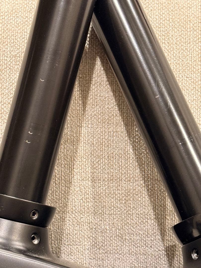 Amazonベーシック　モニターアーム　エルゴトロン