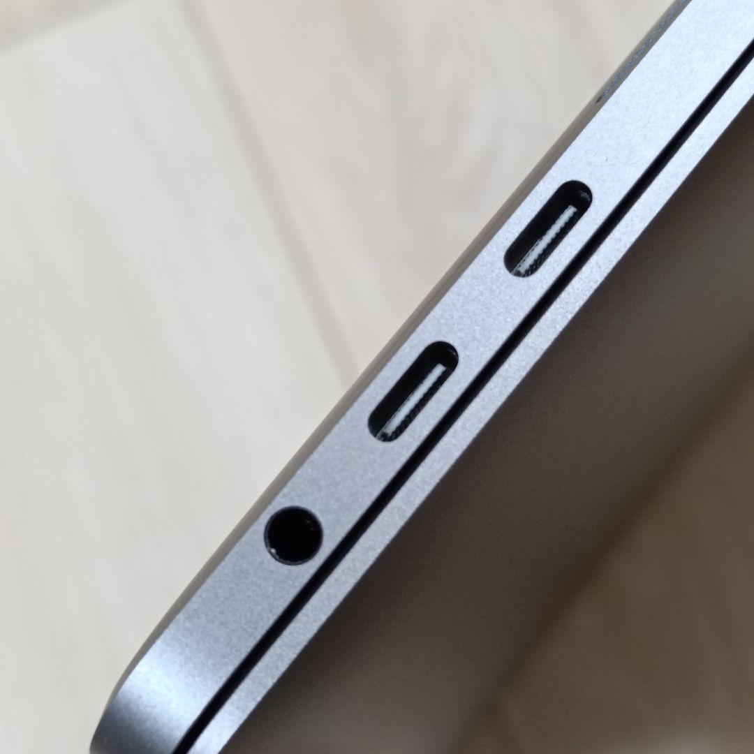 美品 MacBook Pro 15インチ 2017 スペースグレイ Apple