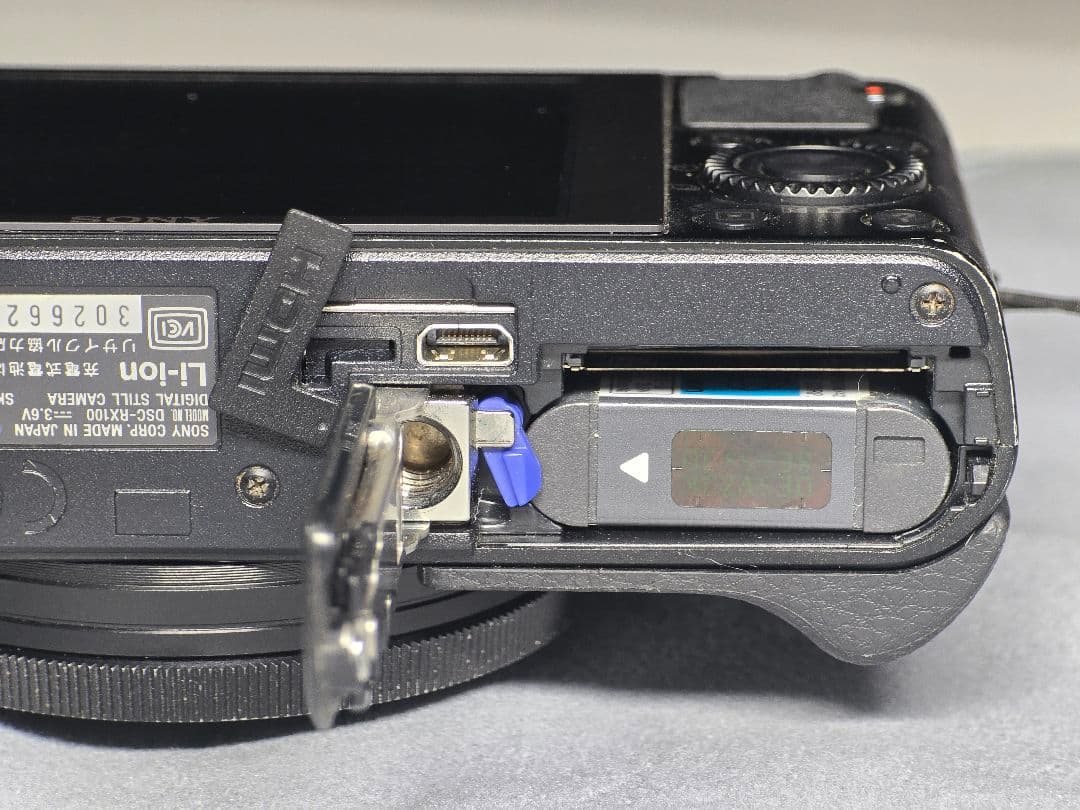 SONY Cyber-shot DSC-RX100 本体＋アクセサリーセット