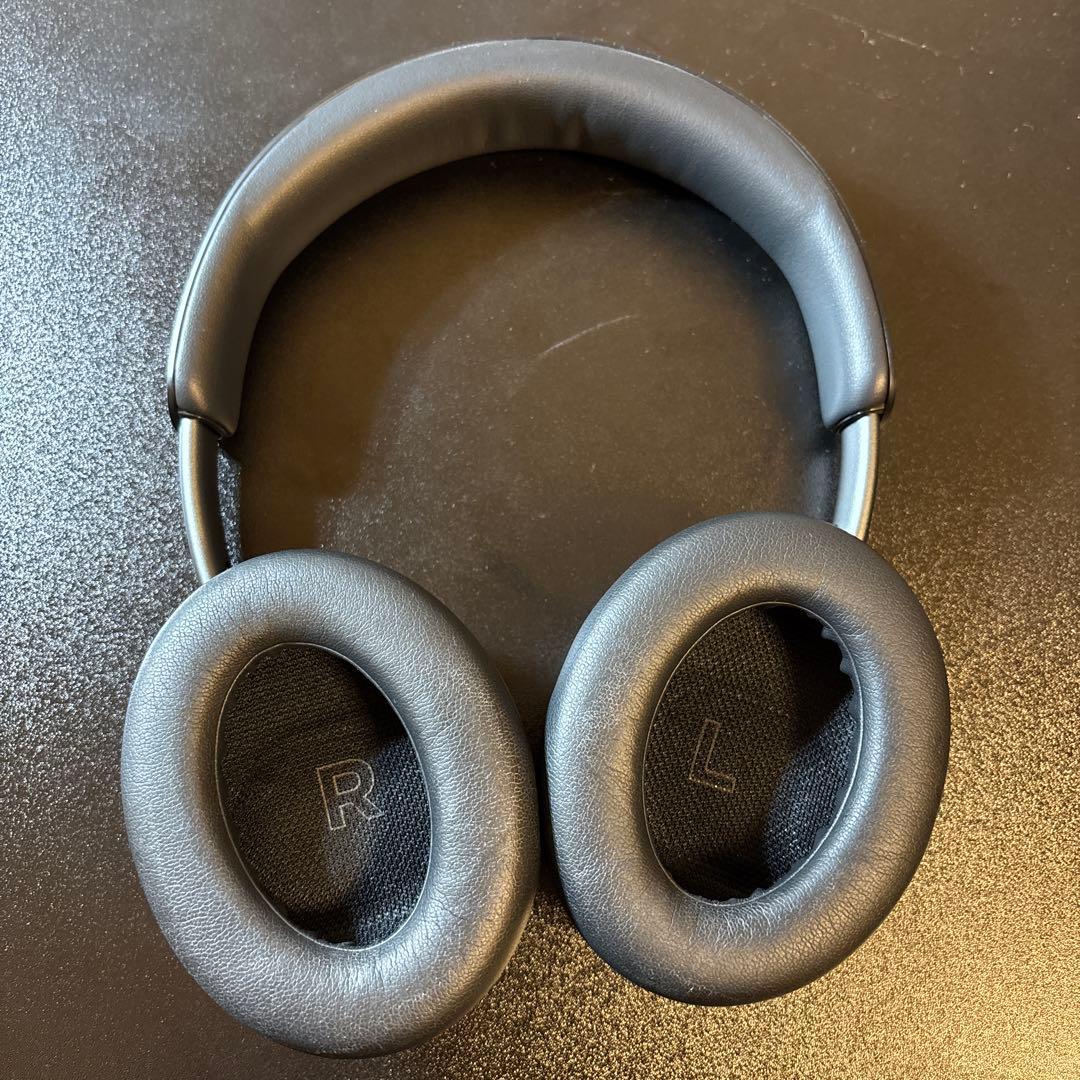Bose Quiet Confort Ultraヘッドフォンケース付属