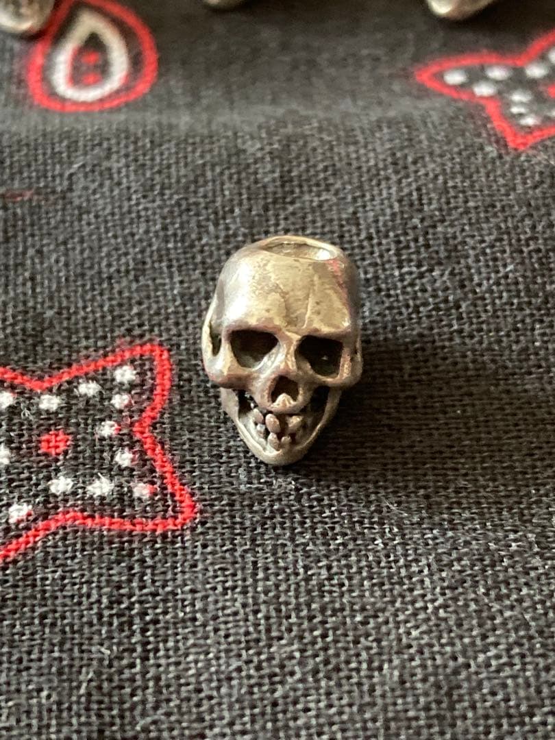 工房あるじゃん　90′sシルバースカルビーズ　激レア