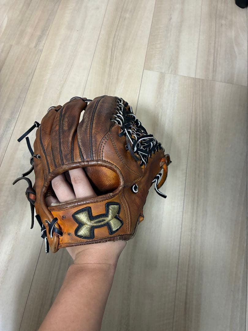 アンダーアーマー 硬式野球グローブ ・グラブ袋付き