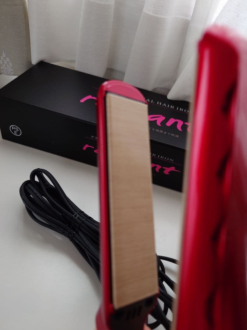 radiant ストレートヘアアイロン 赤　正規品