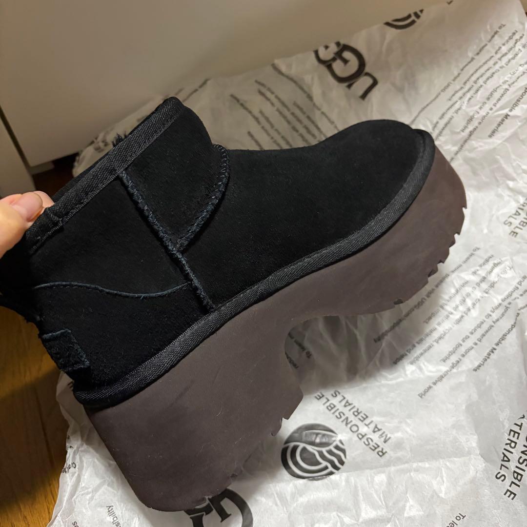 美品　UGG 厚底ムートンブーツ 23〜23.5cm