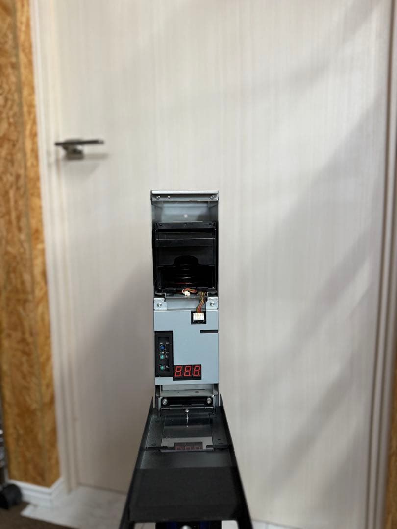 令和6年7月発行新紙幣対応　サンド型両替機　EMS-21G