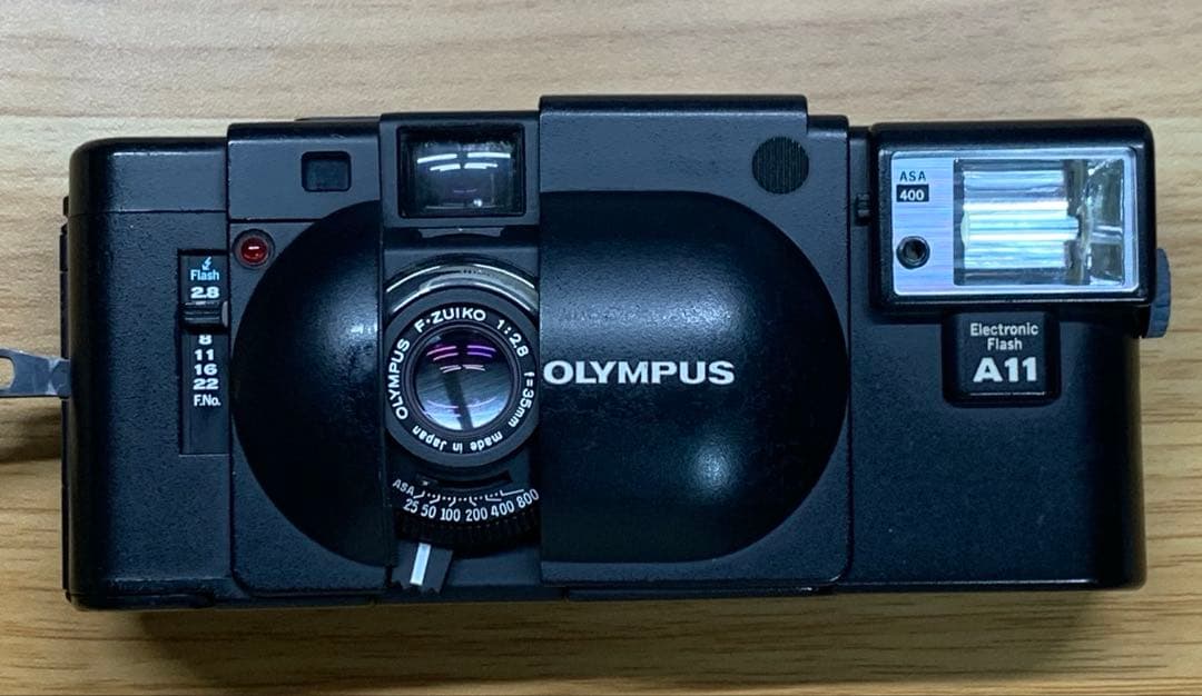 OLYMPUS オリンパス XA + A11 コンパクトフィルムカメラ