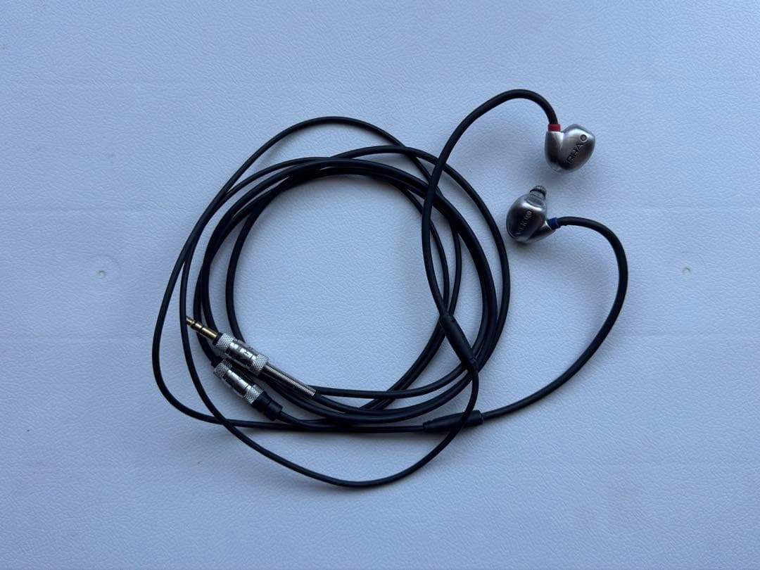 イヤホン RHA T20