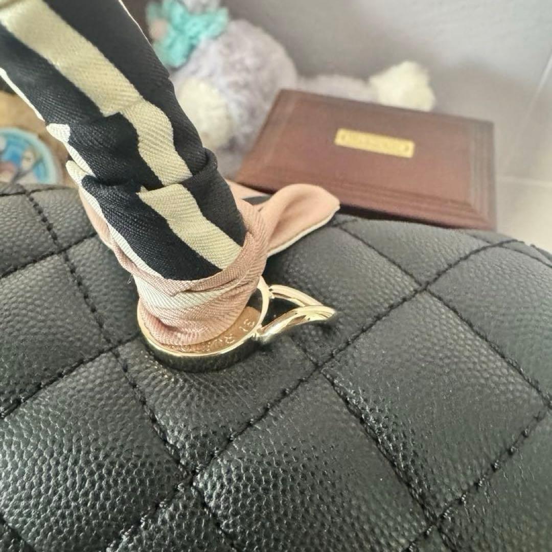 未使用級　シャネル　CHANEL ココハンドル29 フラップバック