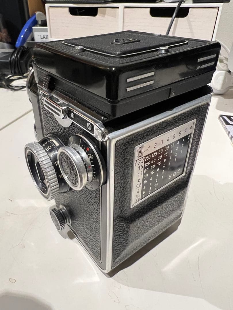 Rolleiflex ジャンク 二眼レフf＝135 部品取り。
