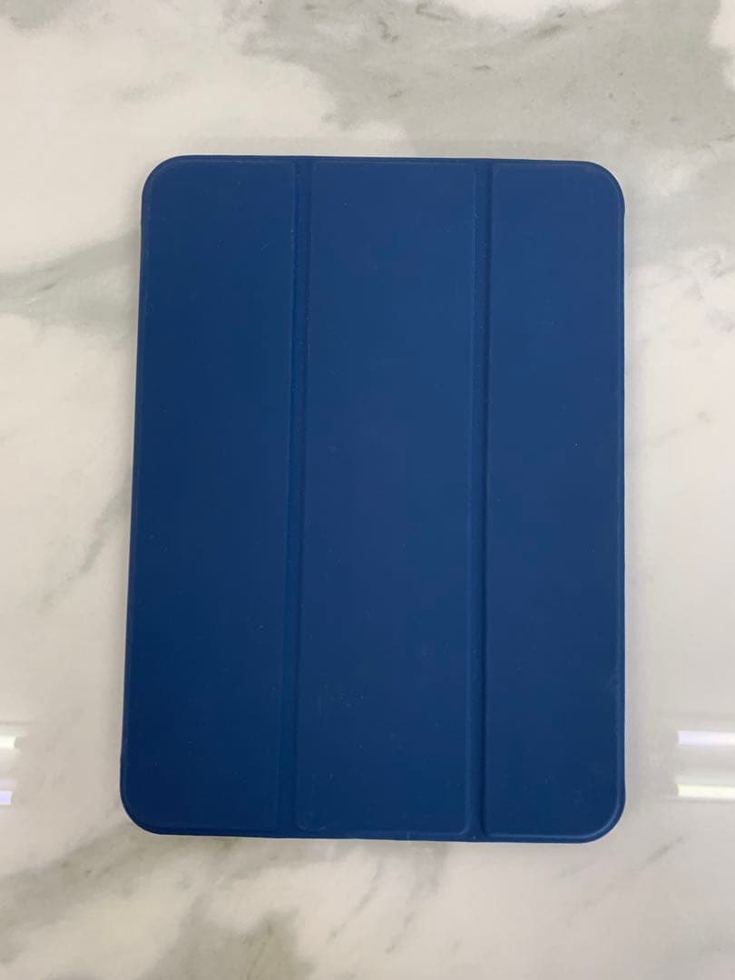 。iPad 第10世代 64GB Wi-Fiモデル ブルー カバー付き