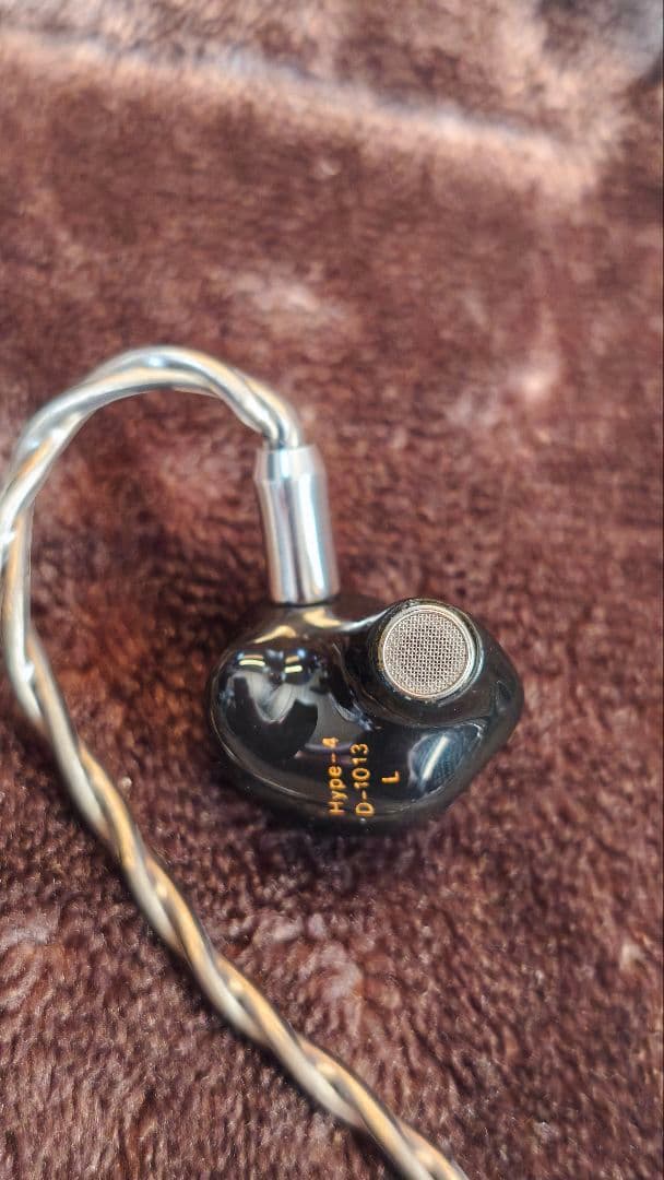 値下げ美品 THIEAUDIO HYPE4 有線イヤホン ハイブリッド型