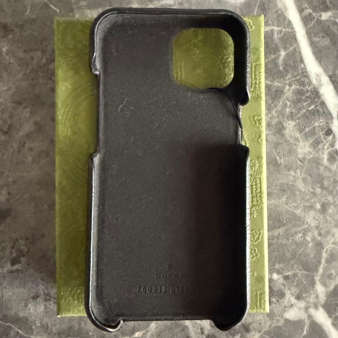 【新品未使用】GUCCI iPhone15 ケース 黒 GGロゴ 本革 正規品