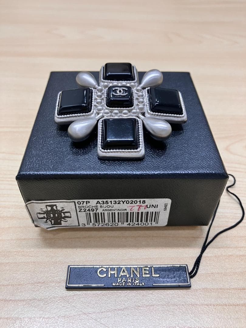 K*Y様 2007PCHANEL クロス型ブローチ A35132Y02018