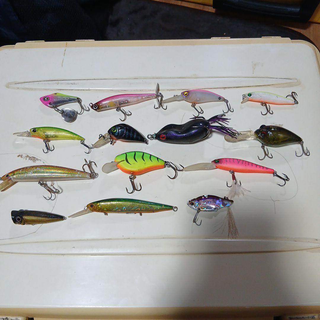 バス釣り引退セット235000セットはワームも込みになります。