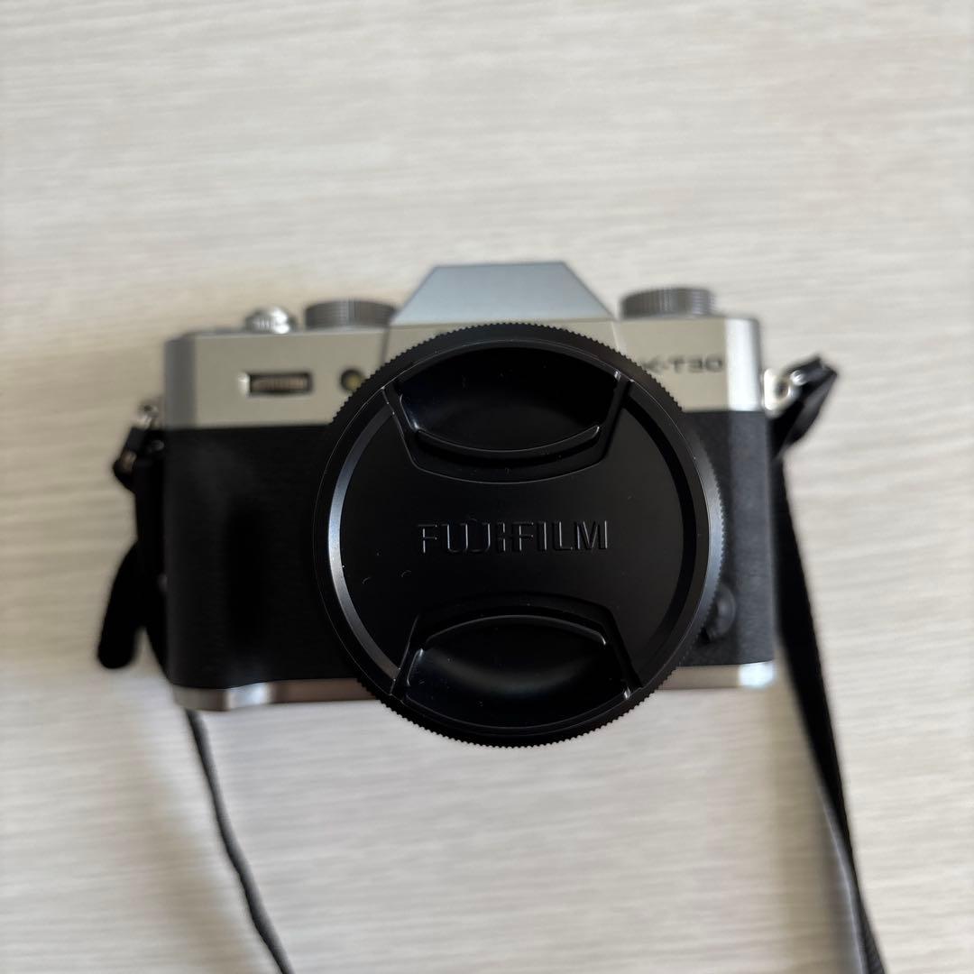 富士フィルムXT30II XC15-45mm レンズ　バッテリーチャージャー付き