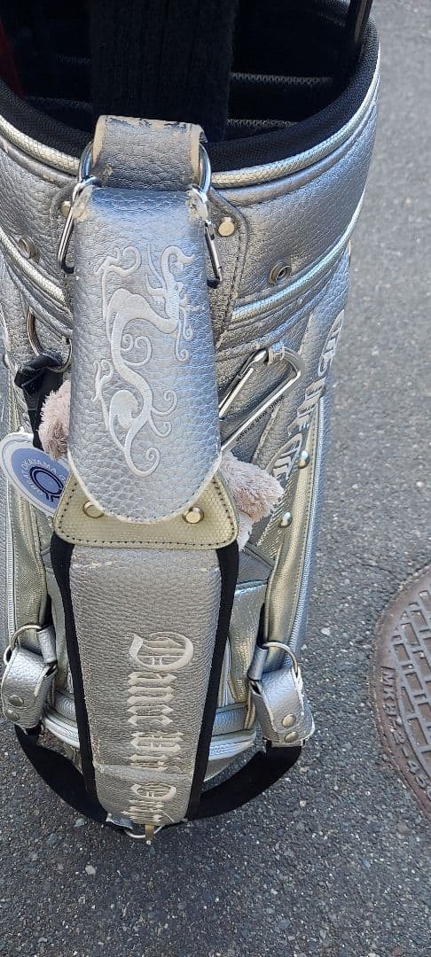 ボ*ー様 値下げ　ダンスウィズドラゴン　シルバー　キャディバッグ