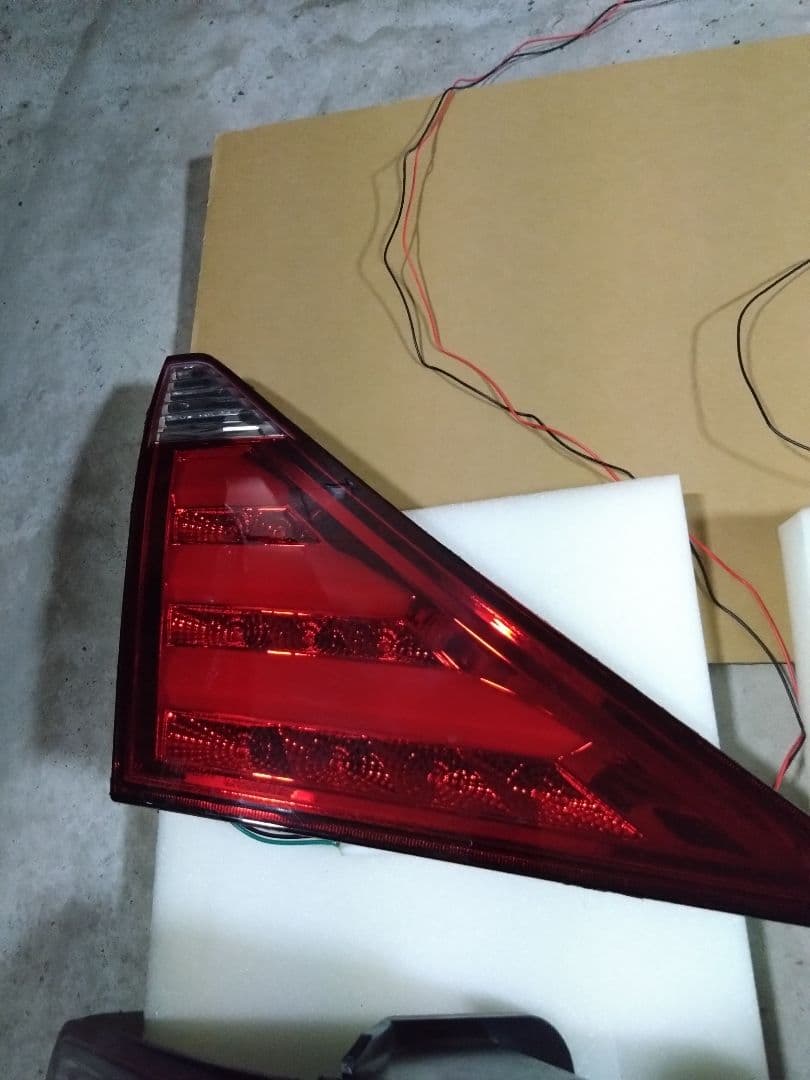 ２０アルファードヴェルファイアクリスタルアイテールランプ