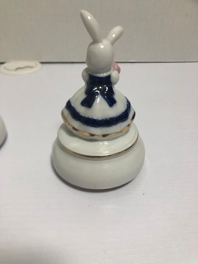 陶器　置物　オルゴール　Funky Rabbit ファンキーラビット　うさぎ