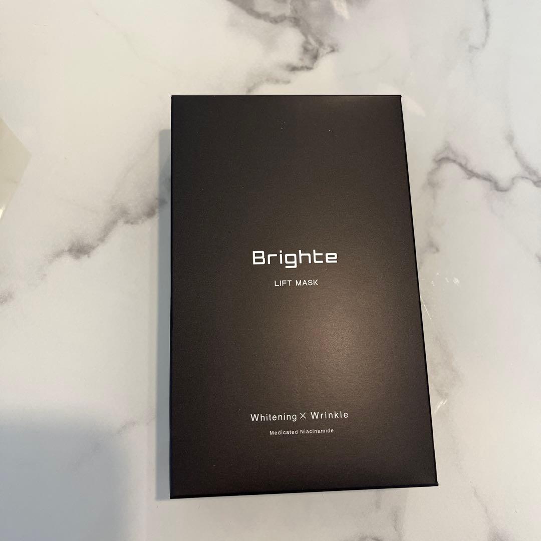 ケロッピ⭐︎Brighte　エレキリフト美顔器