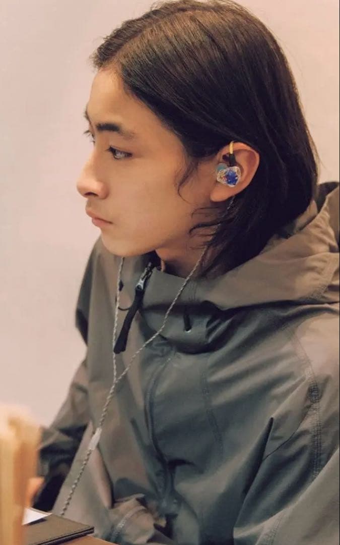 小*川様 surplus research SR-002 V 3.0 イヤホン