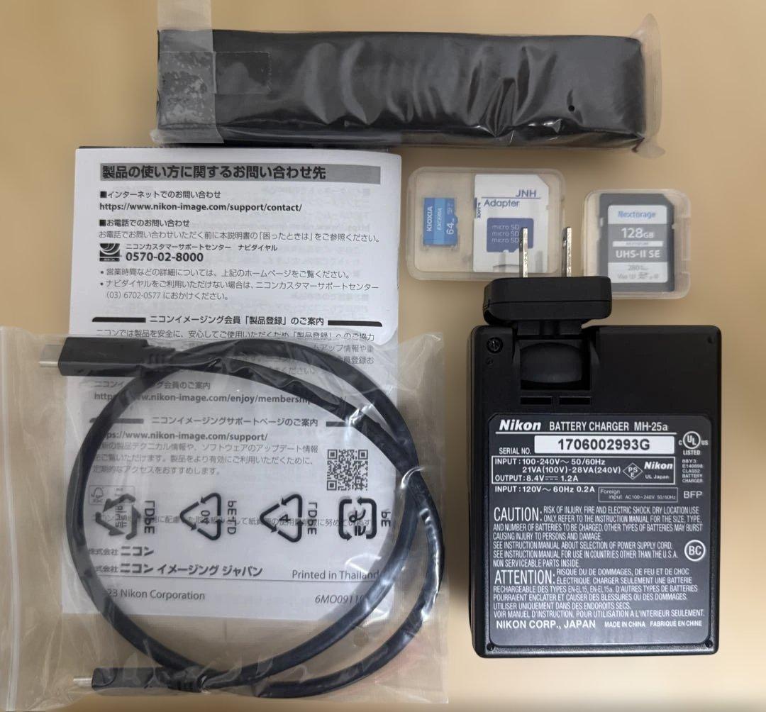 Nikon Zf ブラック 充電器、メモリカード付