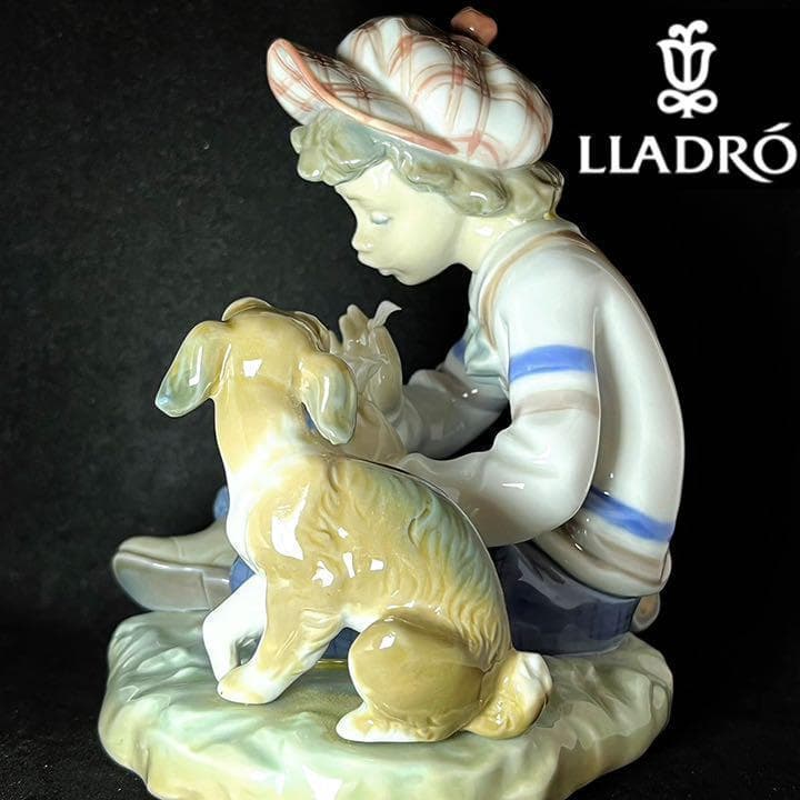 【素敵な恋占い】LLADRO/リヤドロ/少年/犬/花びら/高級置物/かわいい