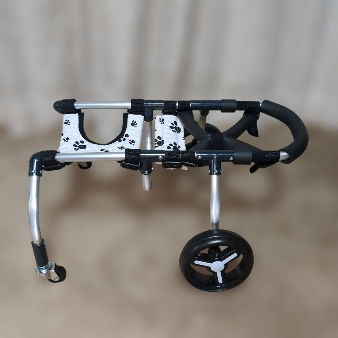 ワンちゃん4輪　リハビリ　食事補助　犬用車椅子　シニア犬補助　介護　犬の歩行器