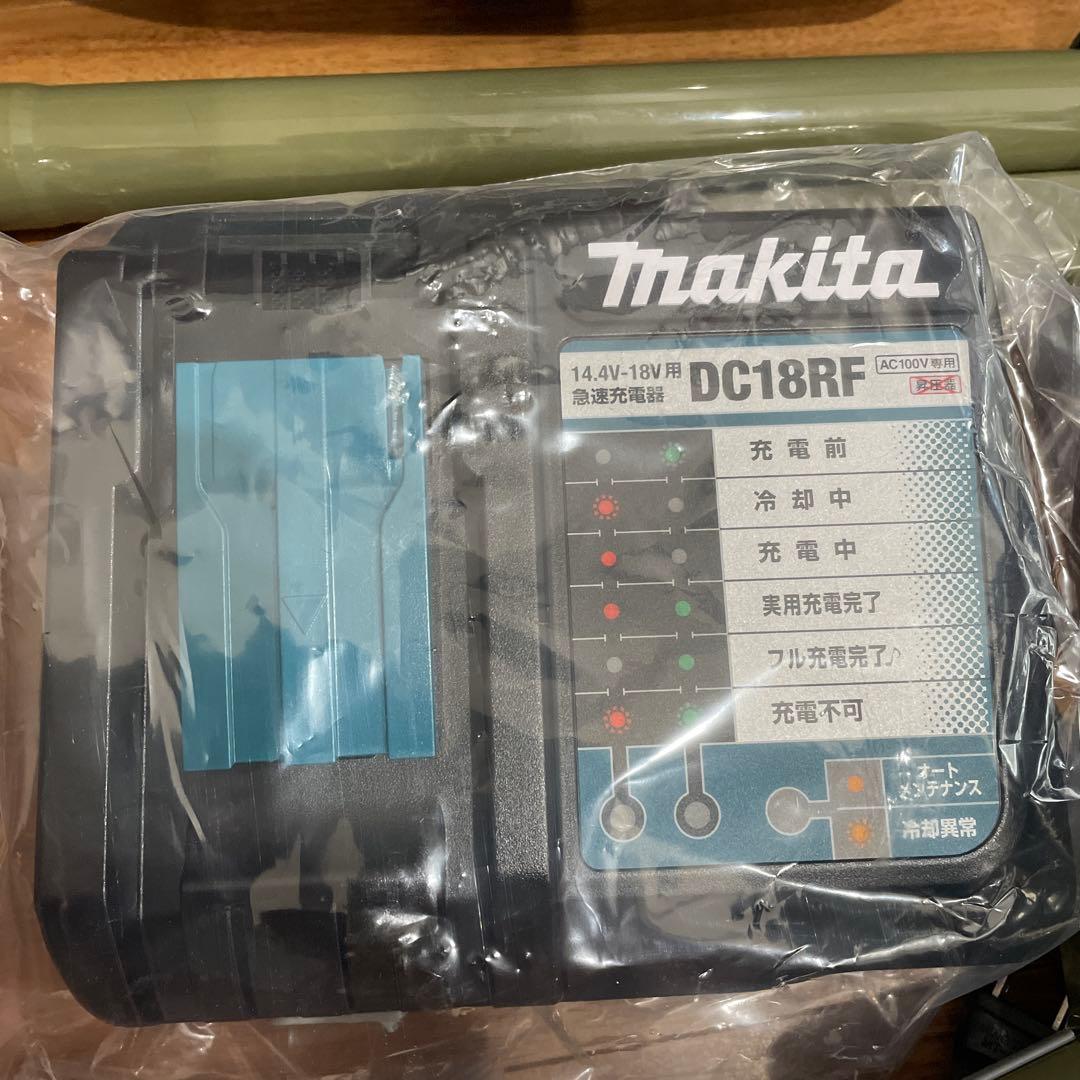 makita マキタ充電式クリーナー　紙パック式　オリーブ