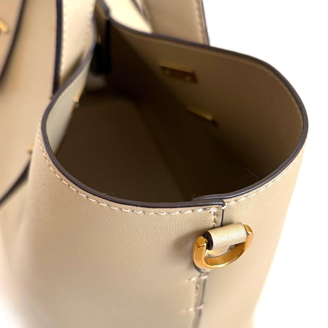 【CHARLES&KEITH】ダブルハンドル スラウチーバッグ ショルダーバッグ