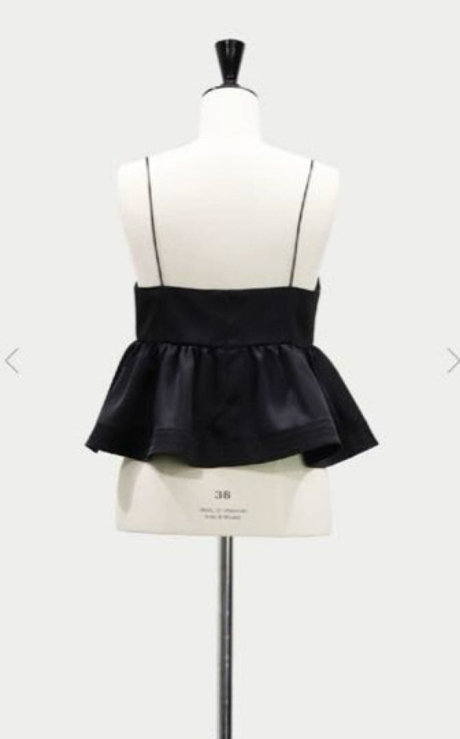 マチャット　サテンフレアキャミソール（ブラック）【25010116】