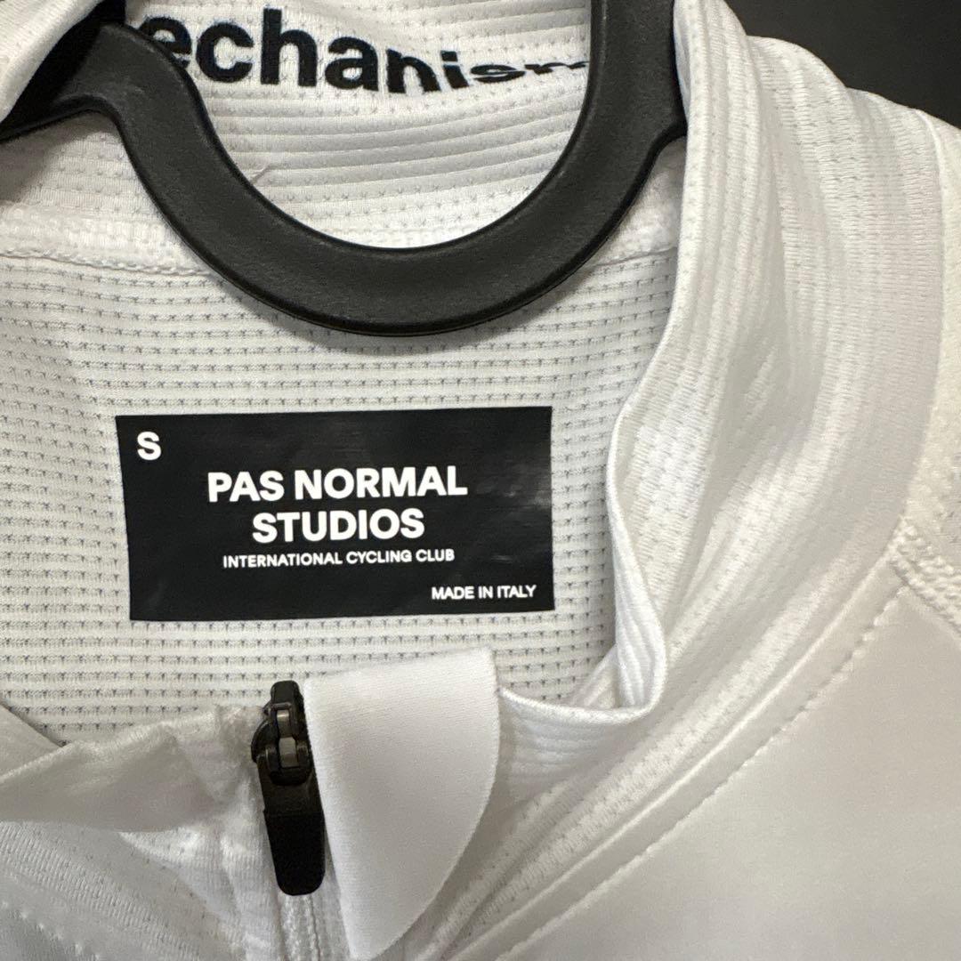 PAS NORMAL STUDIOS S ホワイト パスノーマルスタジオ