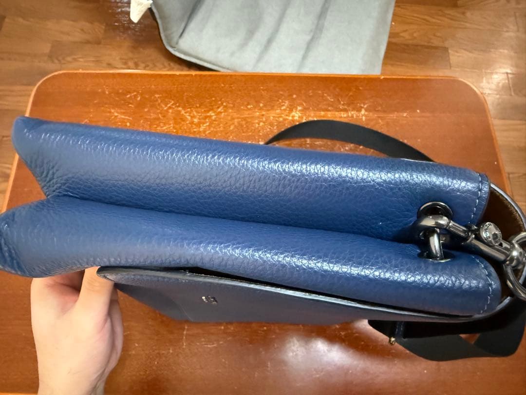 COACH ネイビー ショルダーバッグ