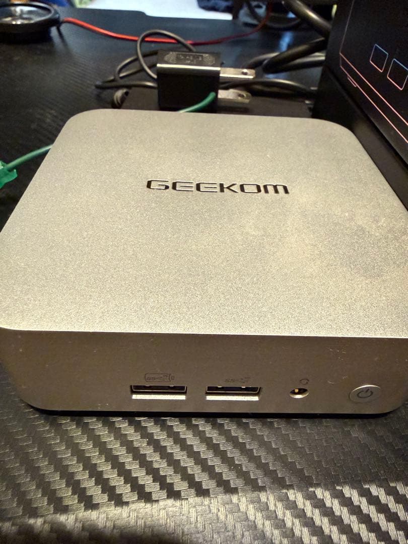 ミニPC GEEKOMA7 Ryzen9 7940HS DDR5/32GB SSD/2TB