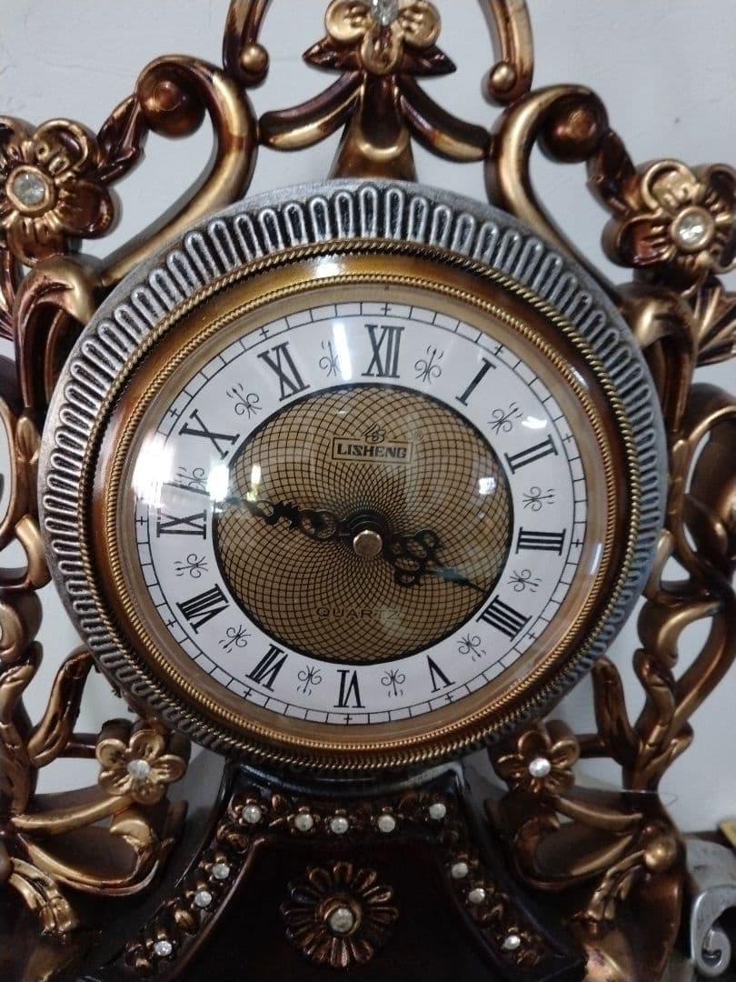 アンティーク調　置き時計　クラシックデザイン